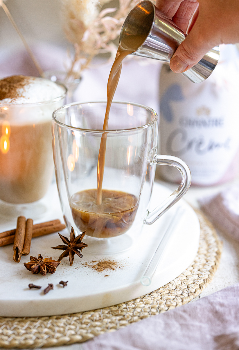 Sarah Renziehausen foodfotografie Styling chantre creme chai Latte